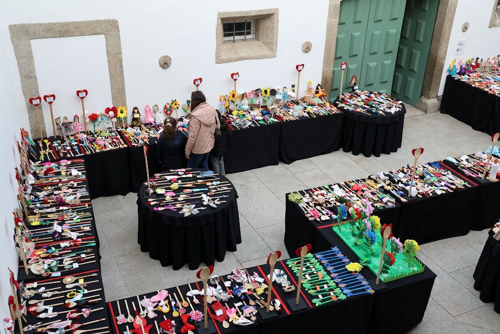 Mensagens de Amor nas Colheres de Pau da Feira Grande de Janeiro