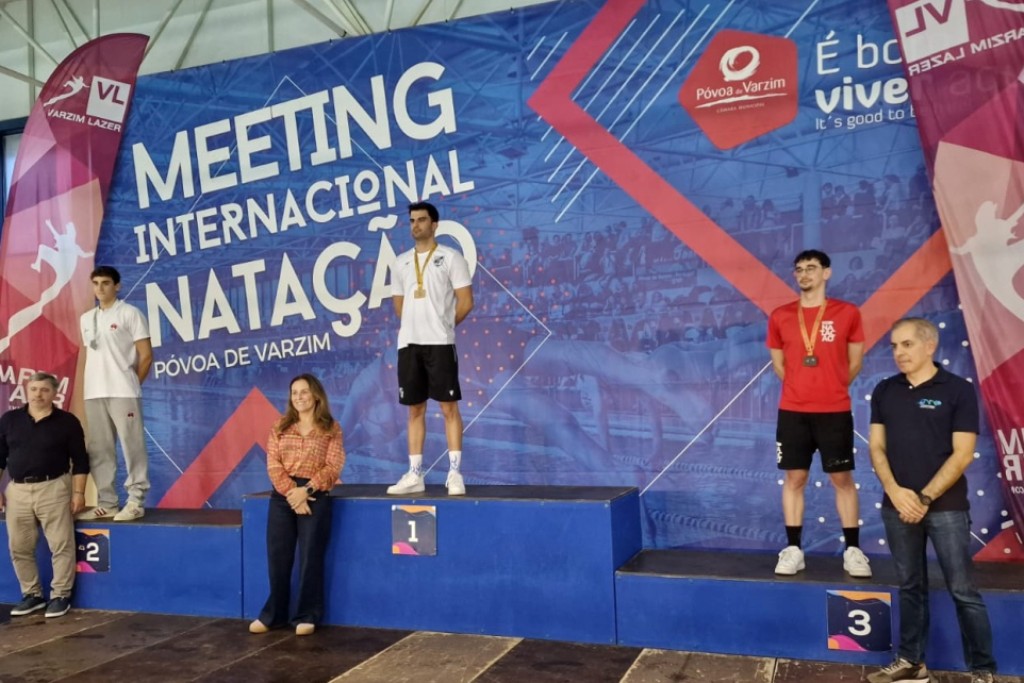 Alexandre Dourado Nadou para o Bronze no Meeting Internacional