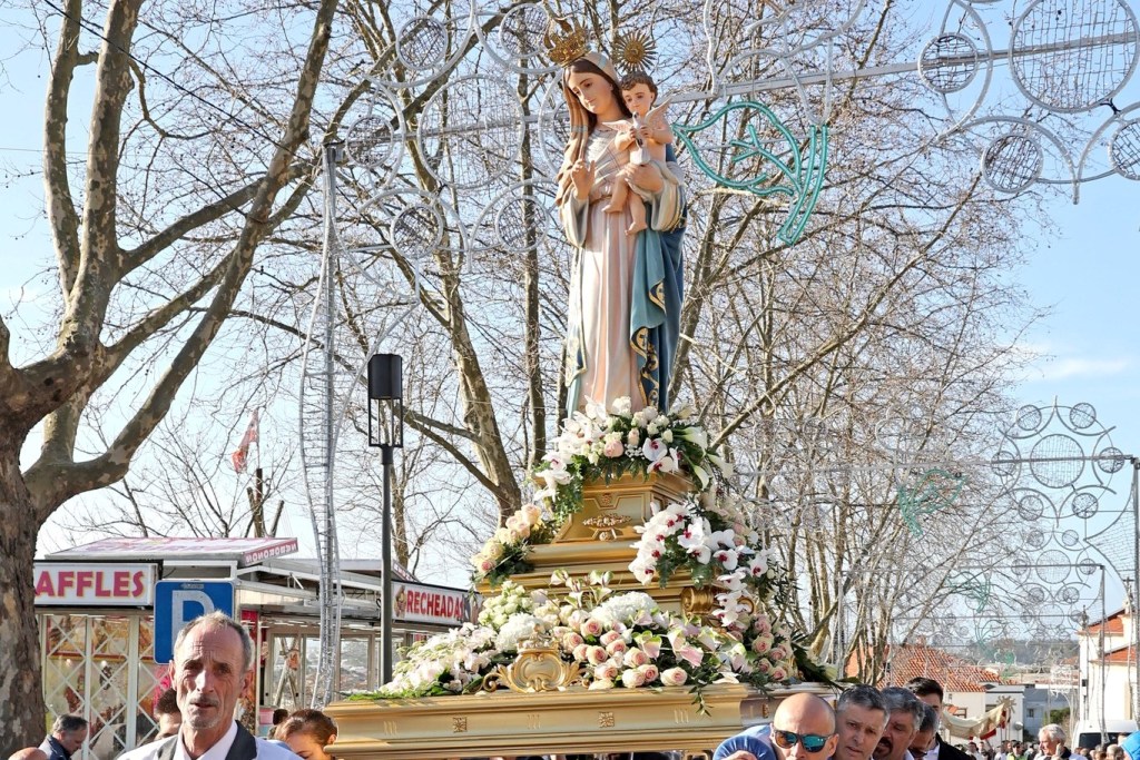 Senhora das Candeias ou a Luz que ilumina a Vida